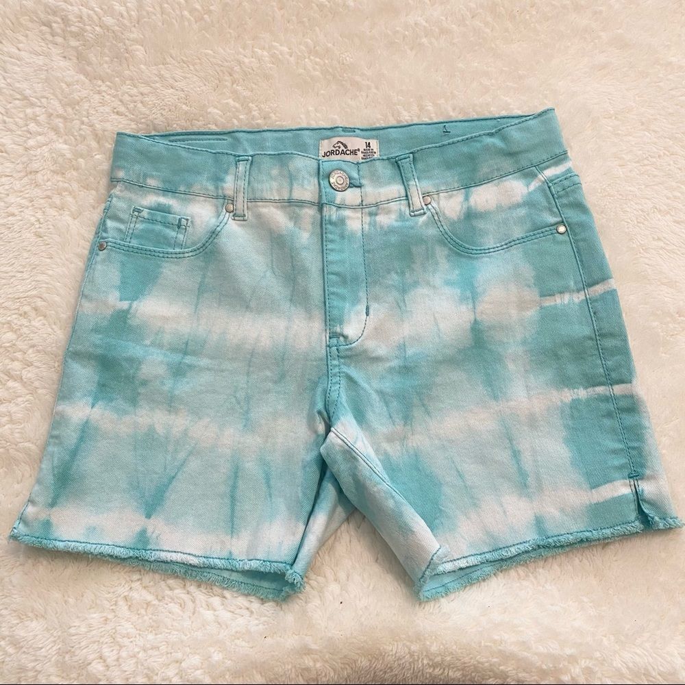 Jordache tie-dye shorts 🔥 